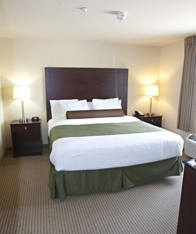 Cobblestone Inn & Suites - Langdon Zewnętrze zdjęcie