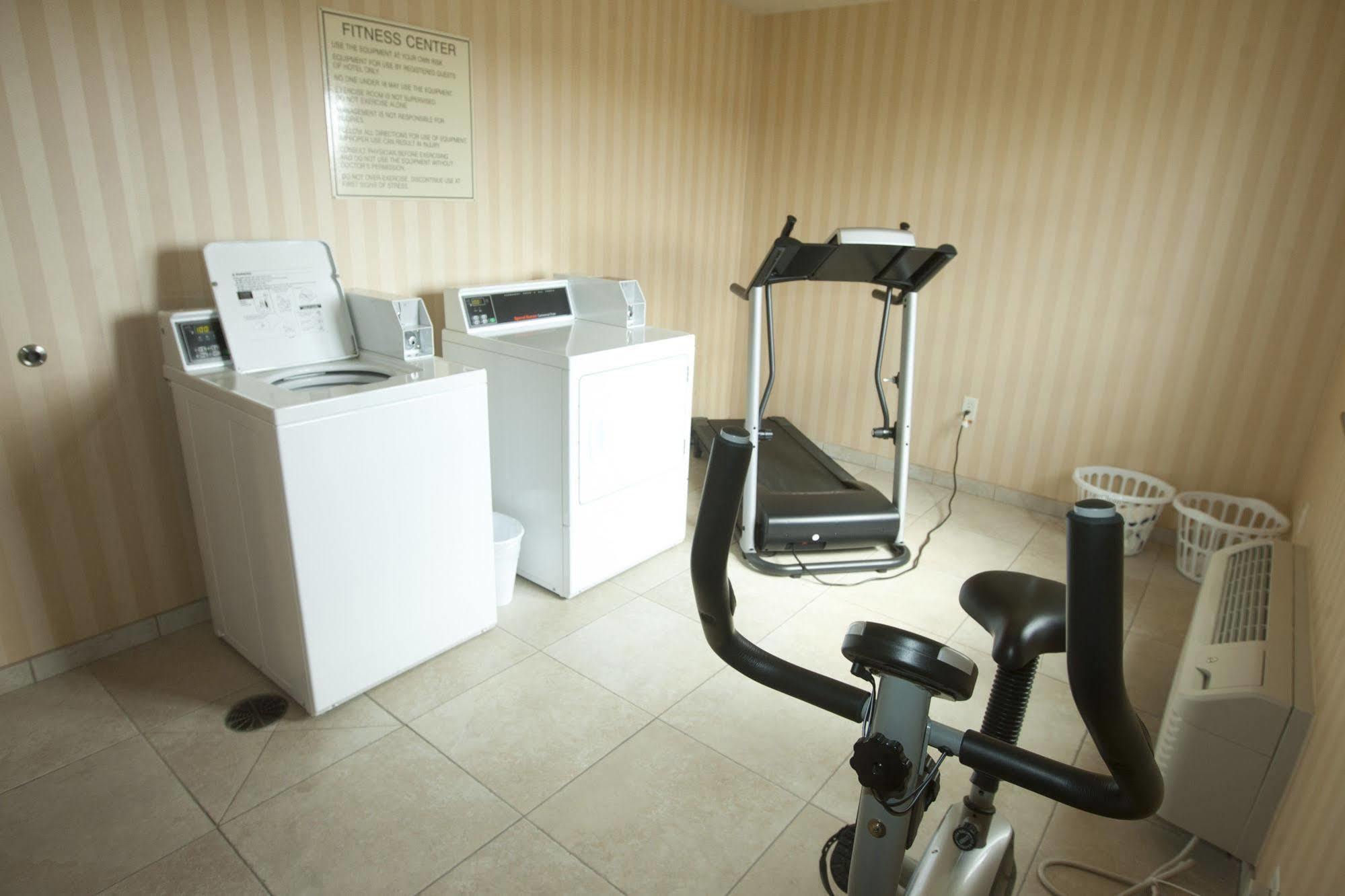 Cobblestone Inn & Suites - Langdon Zewnętrze zdjęcie