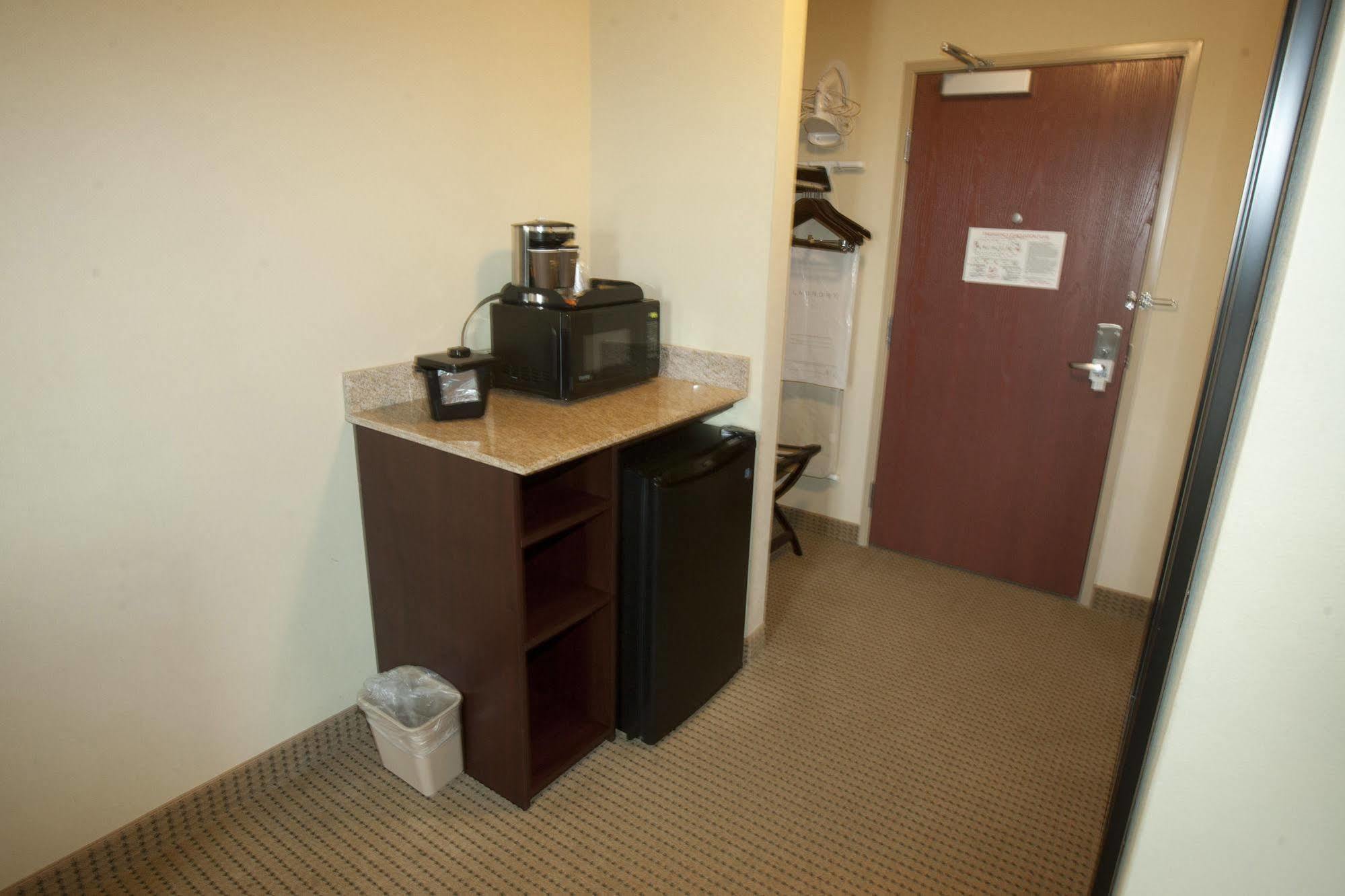 Cobblestone Inn & Suites - Langdon Zewnętrze zdjęcie